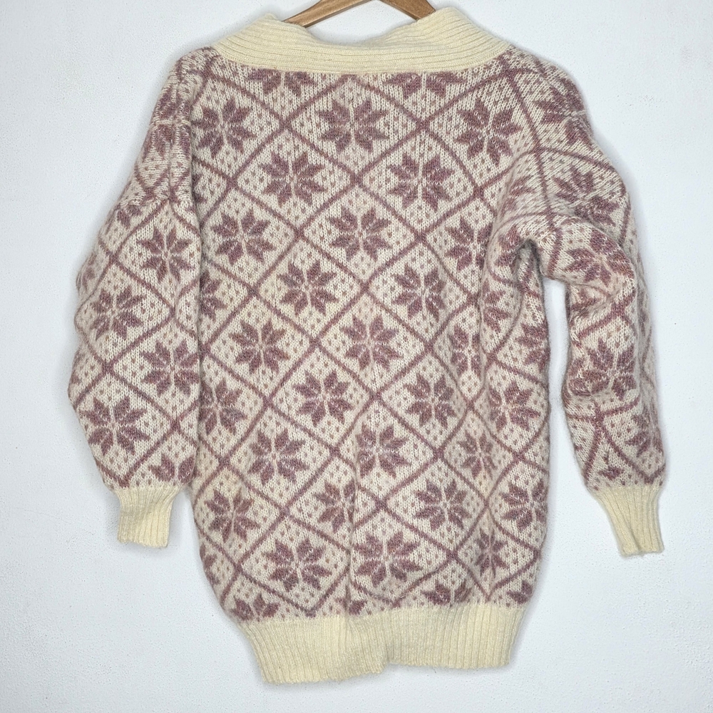 Cozy V-Neck Sweater in Cream and Pink - Picture 2 of 5